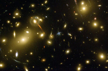 Gigantesco Enxame de galáxias